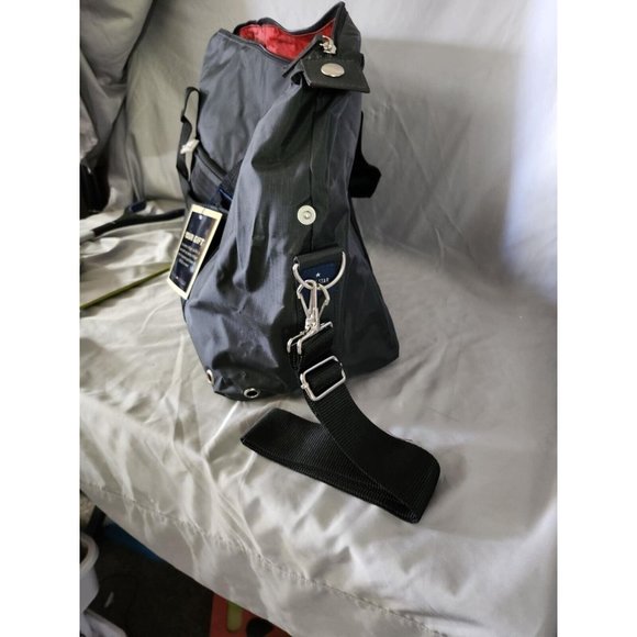 Tommy Hilfiger Nylon Tote Bag Adjustable Shoulder Strap & Handles Gym Overnight - Picture 3 of 9